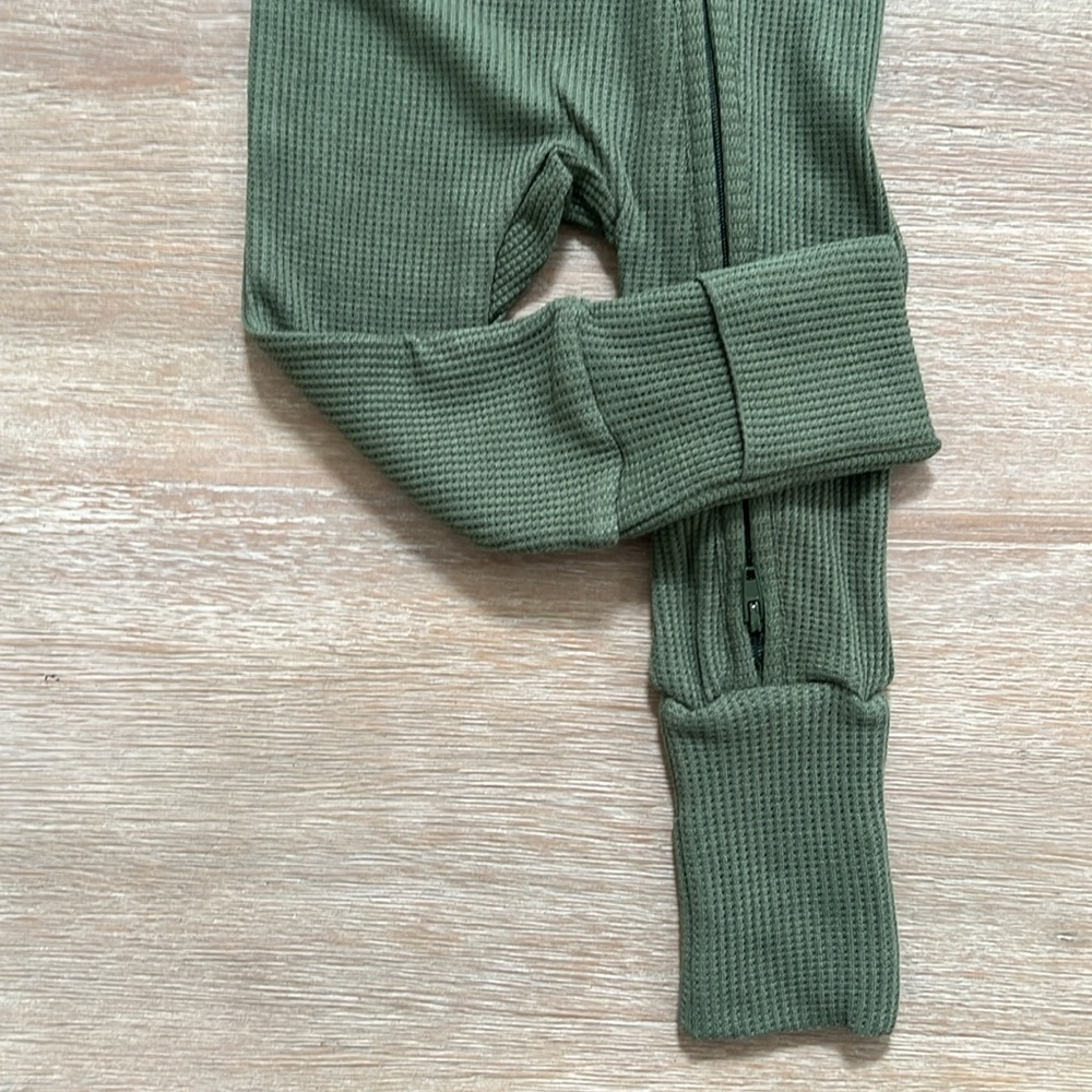 Angel Dear Thermal Waffle Coverall Romper 3-6 months Chive Olive - Picture 5 of 5